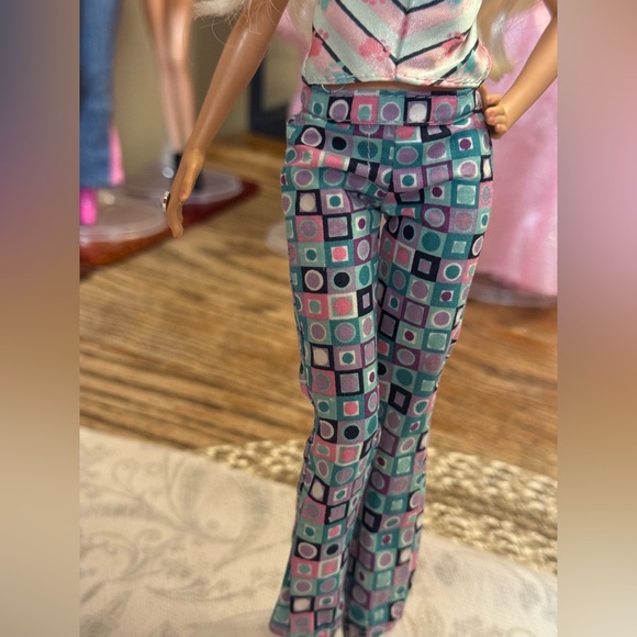 Barbie Outfit Stylish Geometric Print Pants with Shirt (Doll is NOT INCLUDED) - Picture 4 of 6
